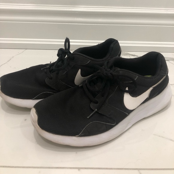 Nike Women’s Kaishi Shoes - Picture 2 of 5
